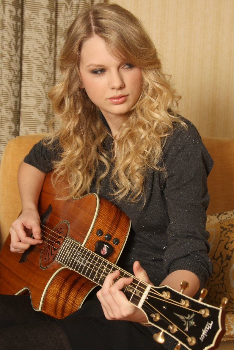 >Taylor Swift