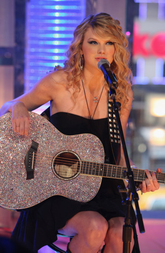 >Taylor Swift