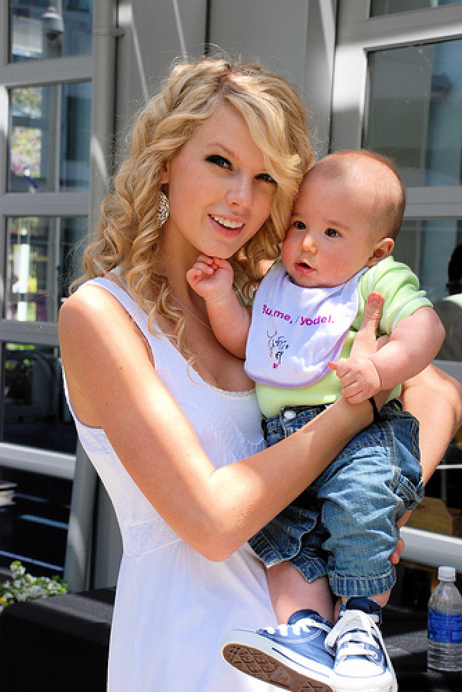 >Taylor Swift