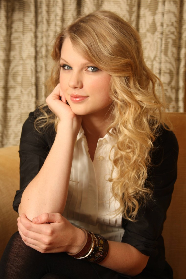 >Taylor Swift