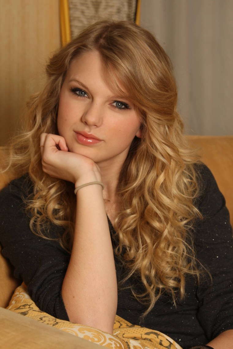 >Taylor Swift