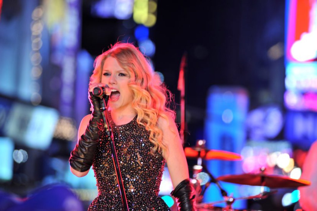>Taylor Swift