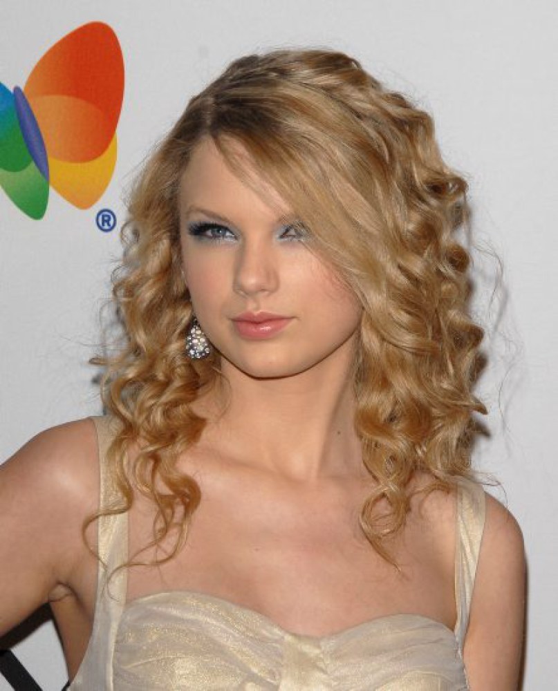 >Taylor Swift