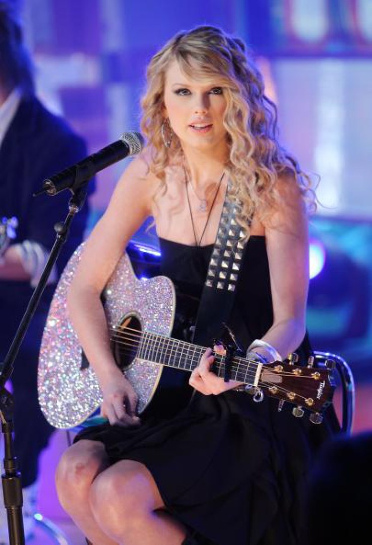 >Taylor Swift