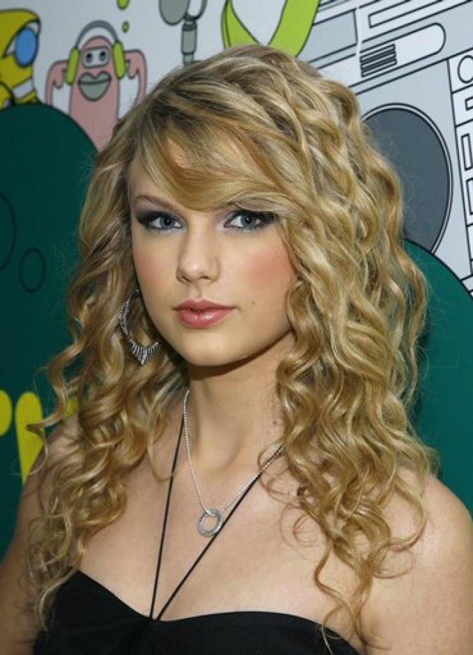 >Taylor Swift