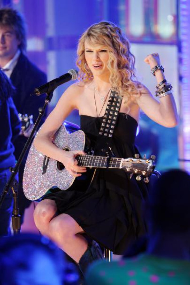 >Taylor Swift