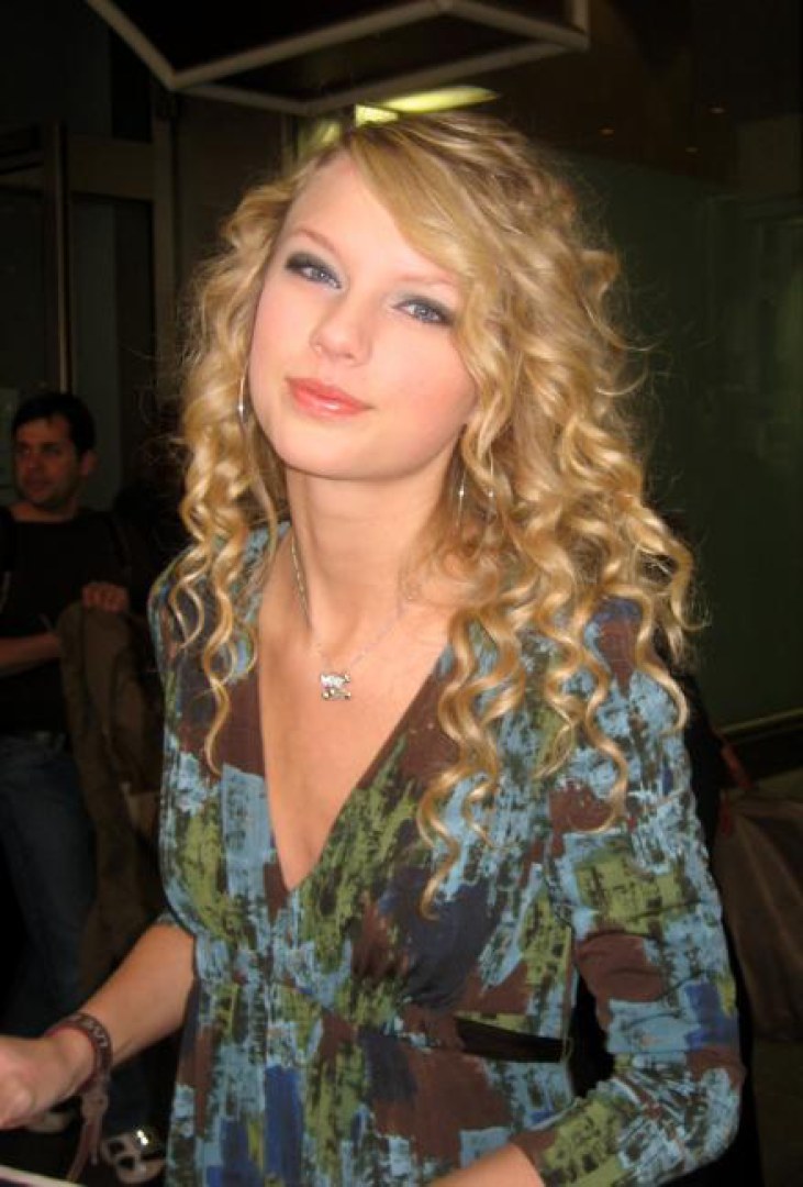 >Taylor Swift