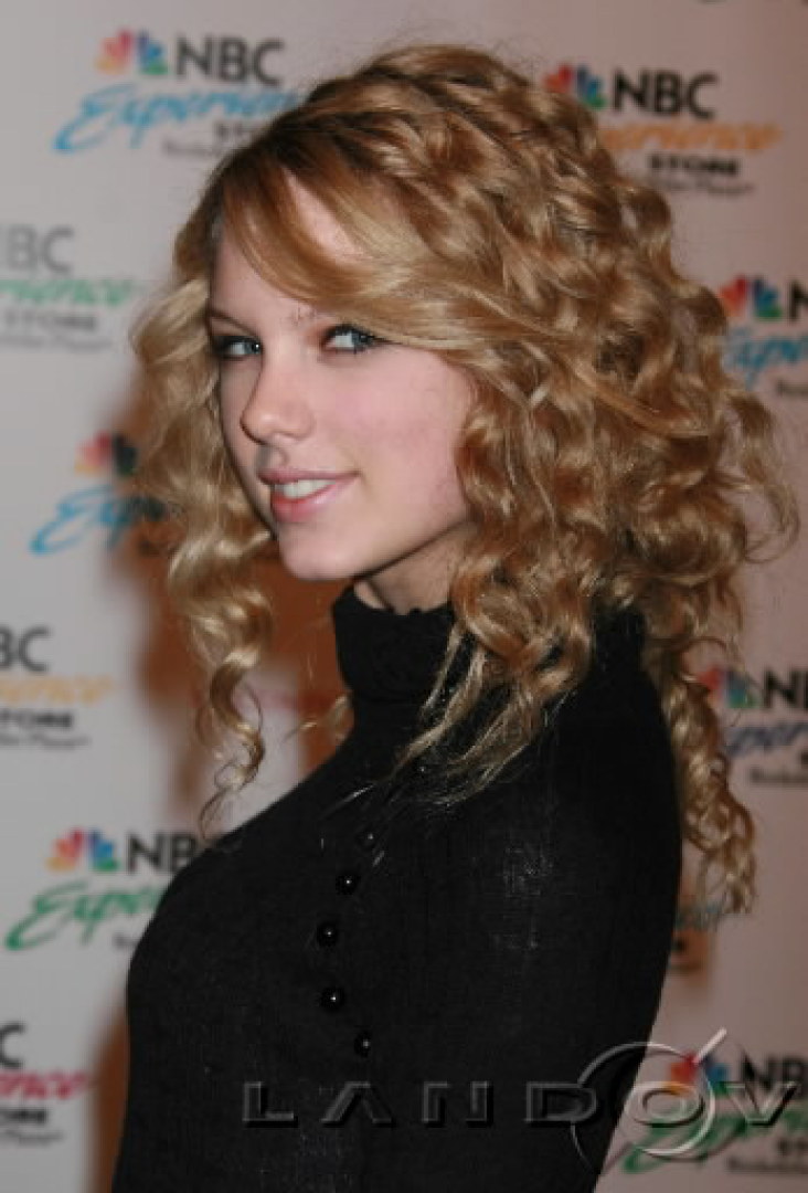>Taylor Swift