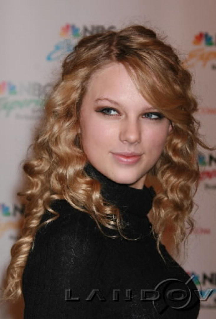 >Taylor Swift