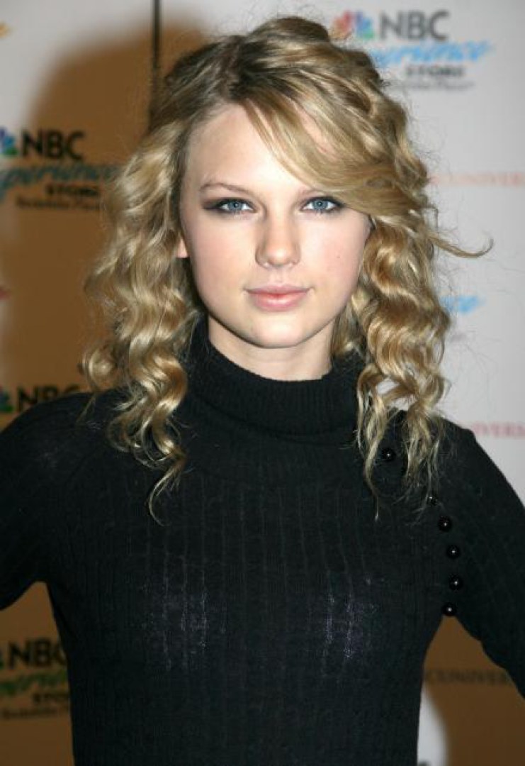 >Taylor Swift