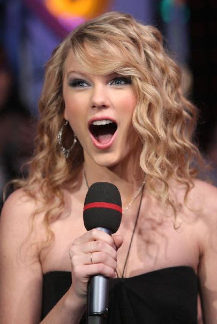 >Taylor Swift