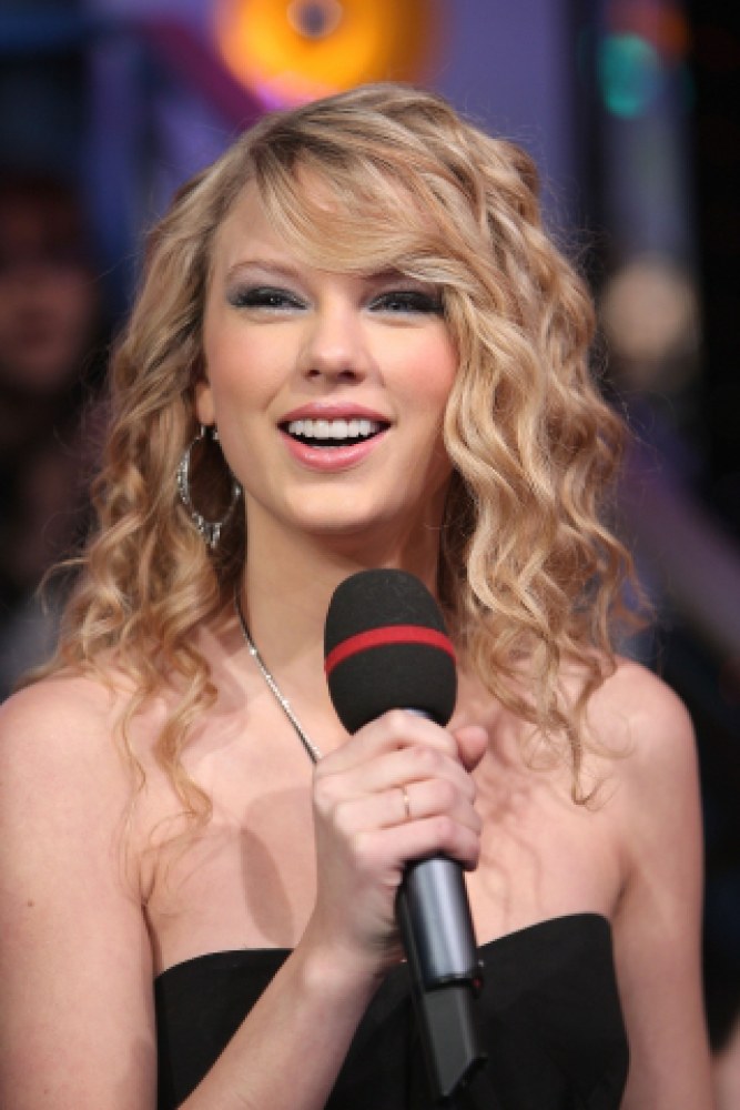 >Taylor Swift