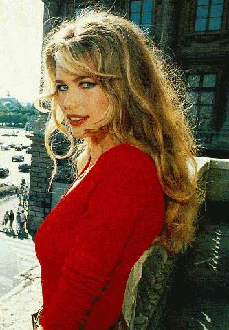 >Claudia Schiffer