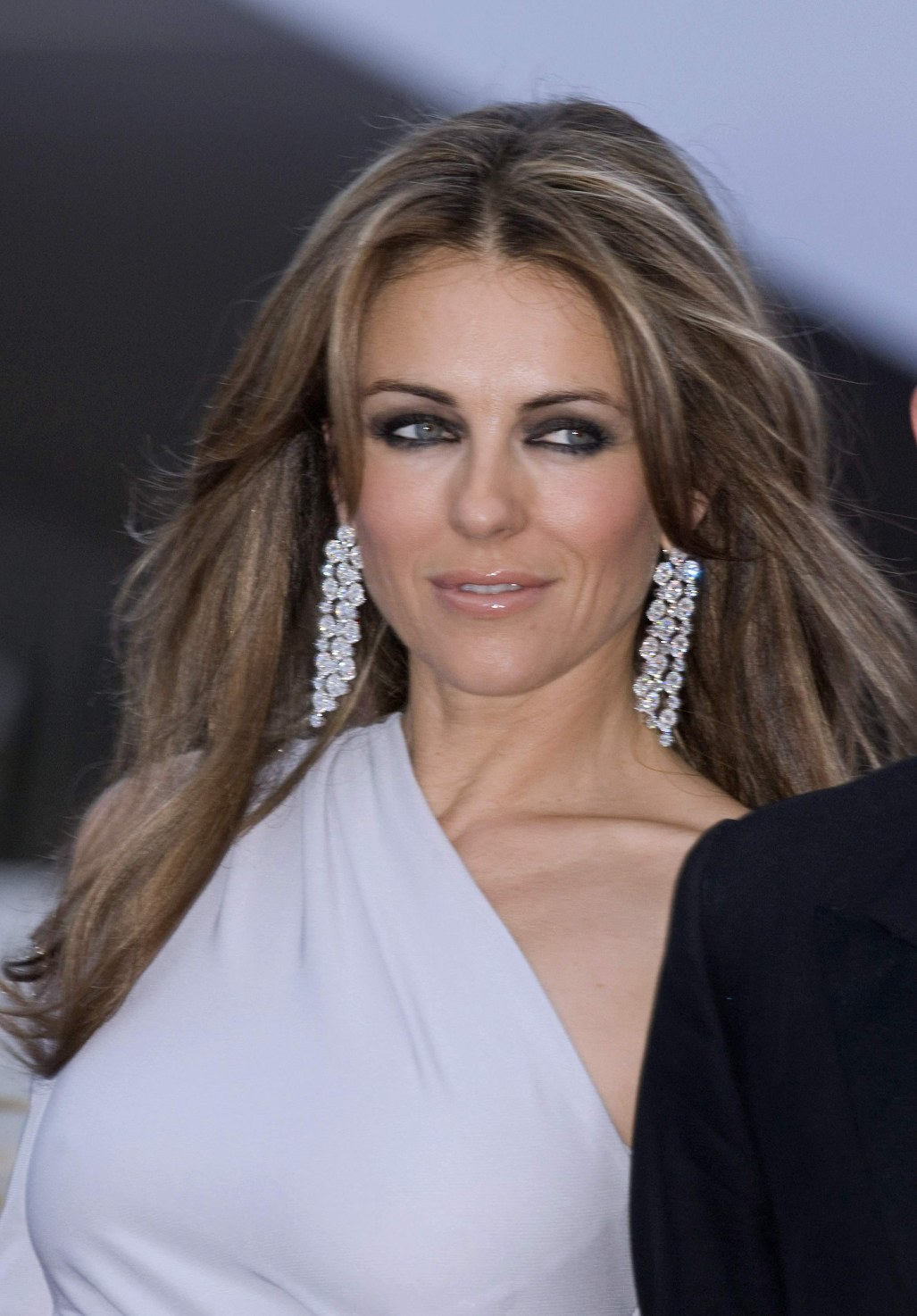 >Elizabeth Hurley