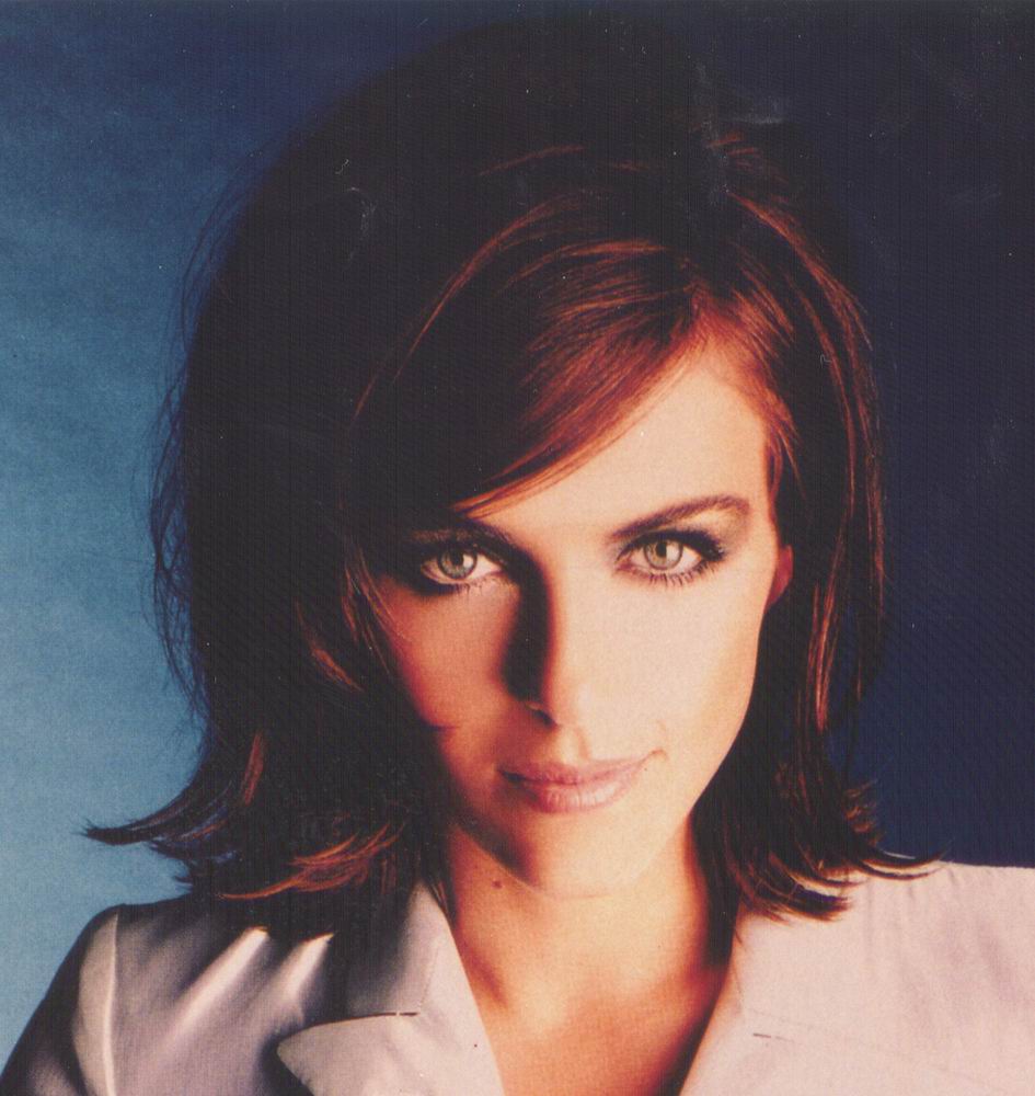 >Elizabeth Hurley