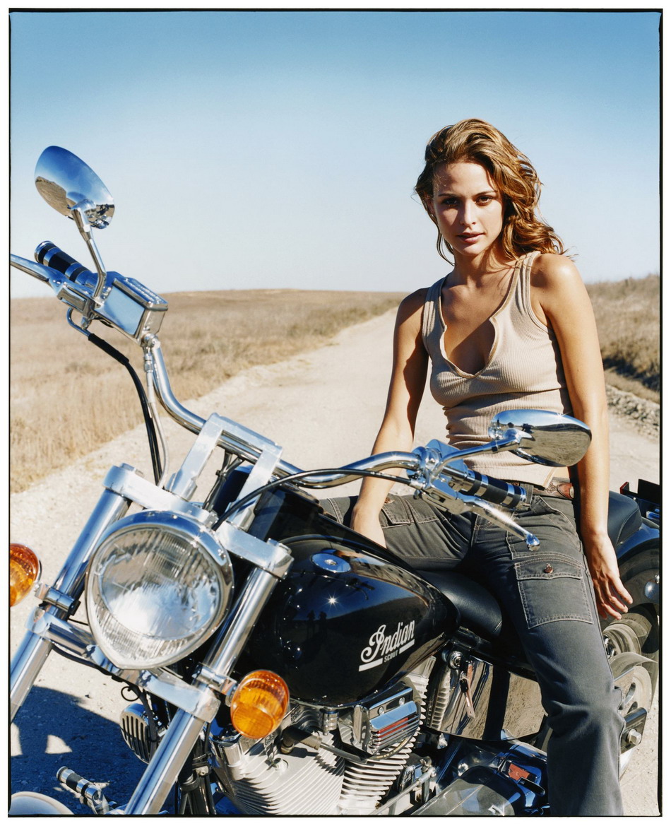 >Josie Maran