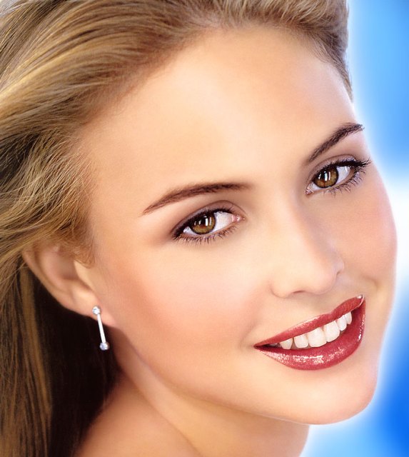 >Josie Maran
