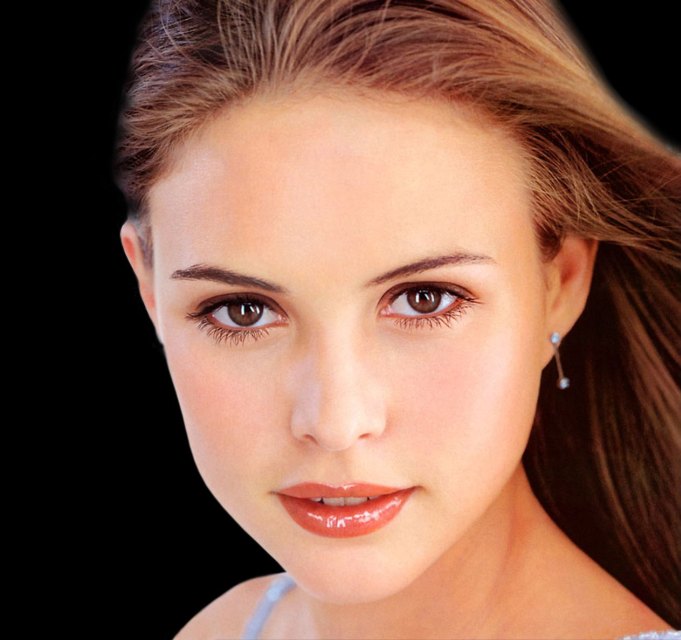 >Josie Maran