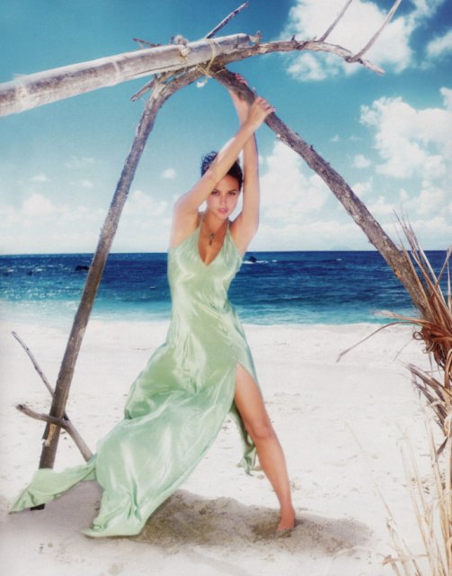 >Josie Maran