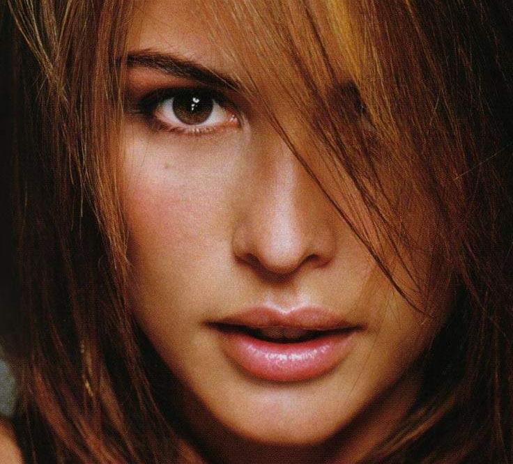 >Josie Maran