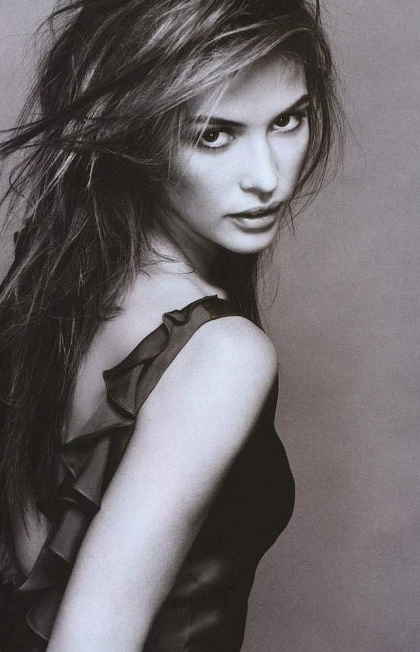 >Josie Maran