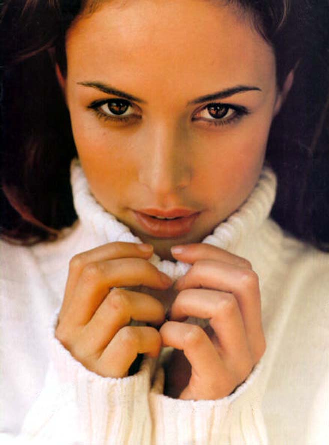>Josie Maran