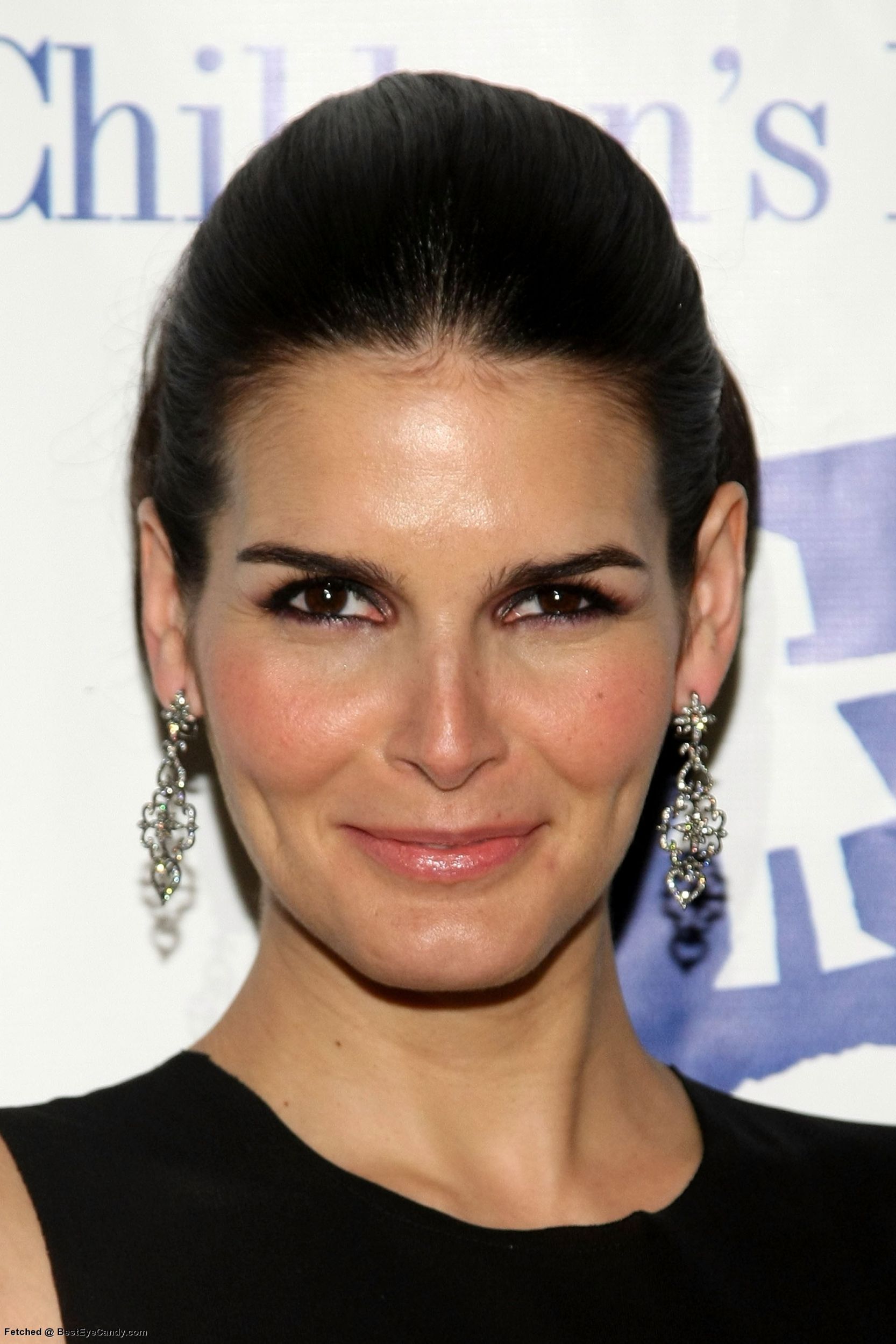 >Angie Harmon