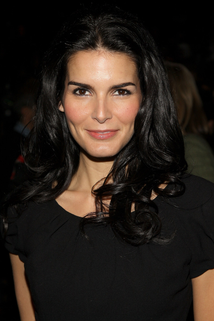 >Angie Harmon
