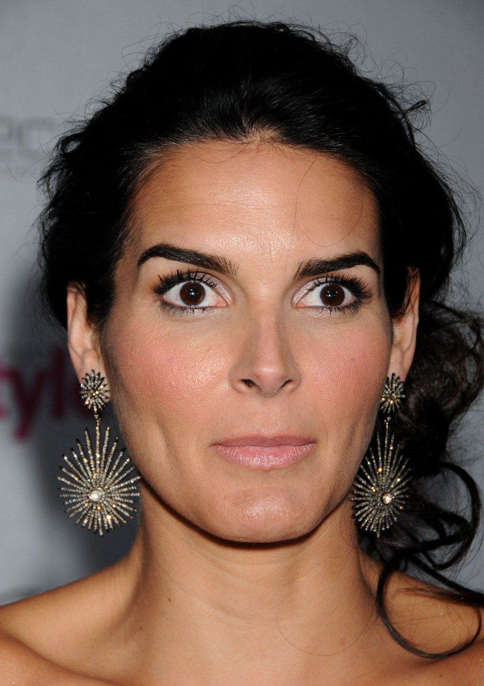 >Angie Harmon