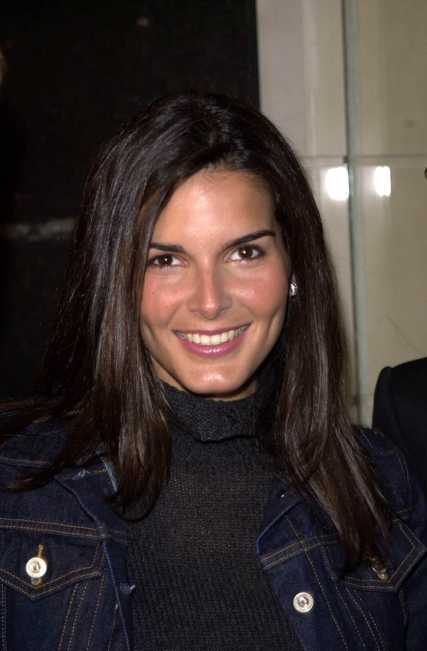 >Angie Harmon