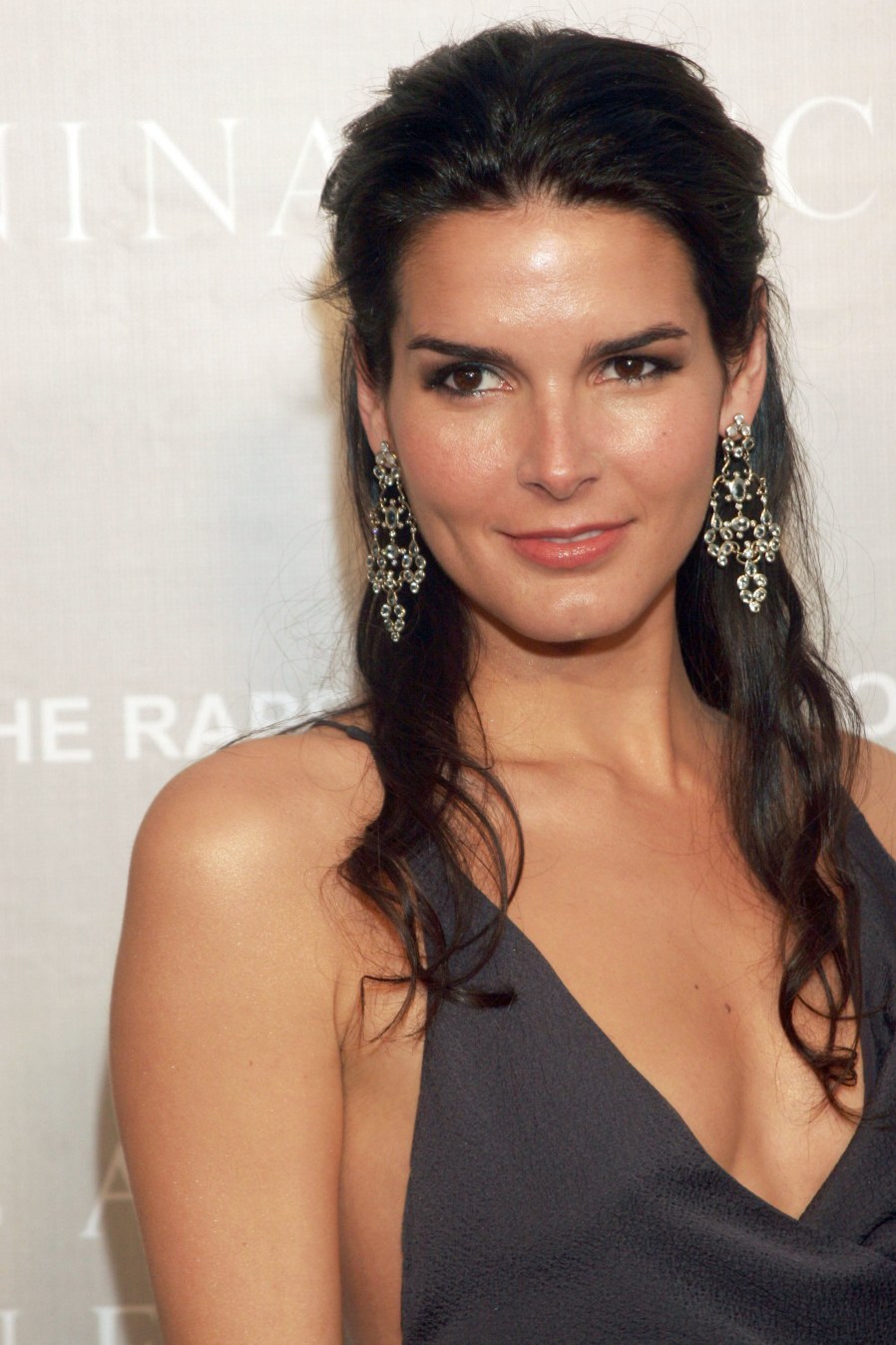 >Angie Harmon
