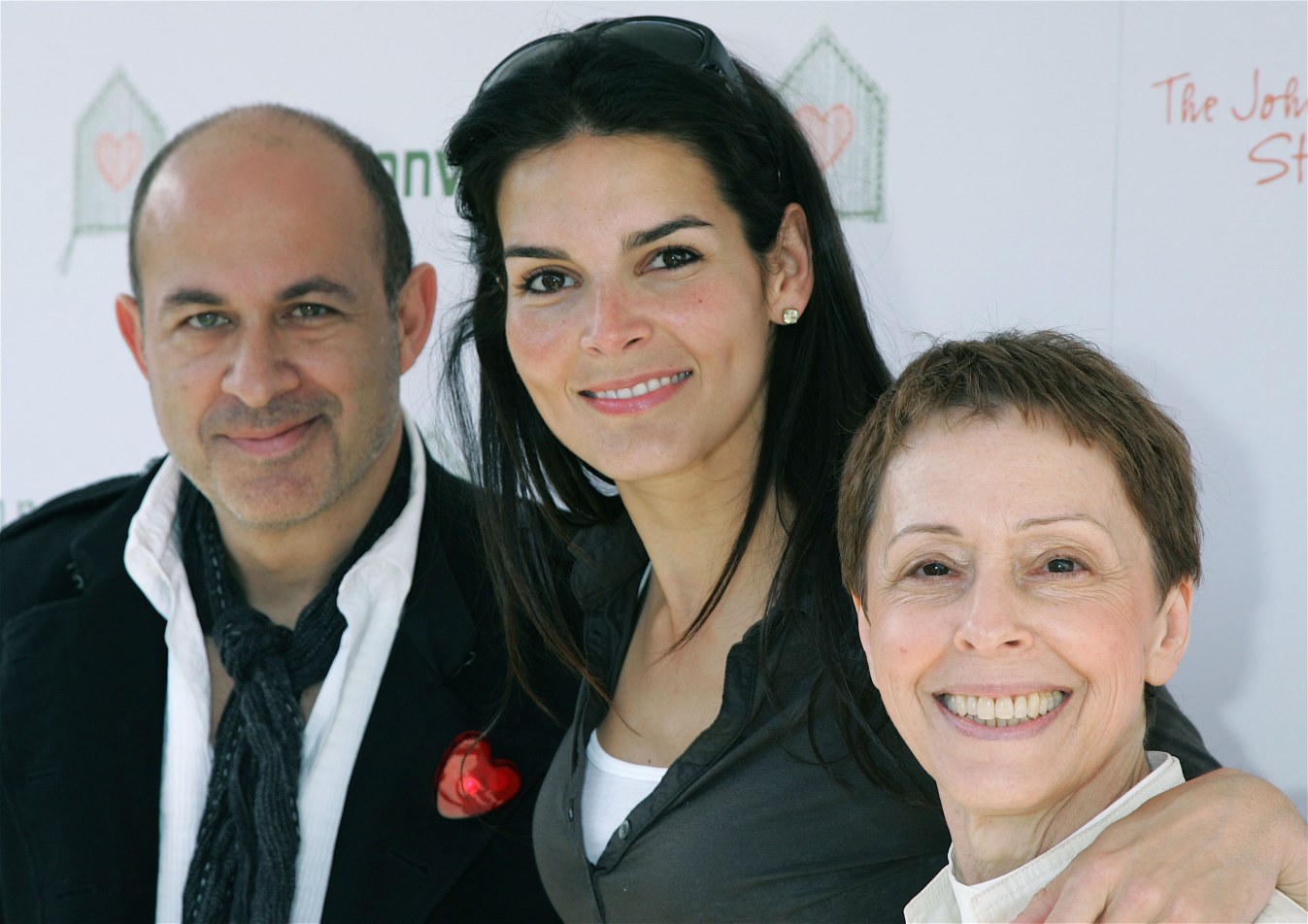 >Angie Harmon