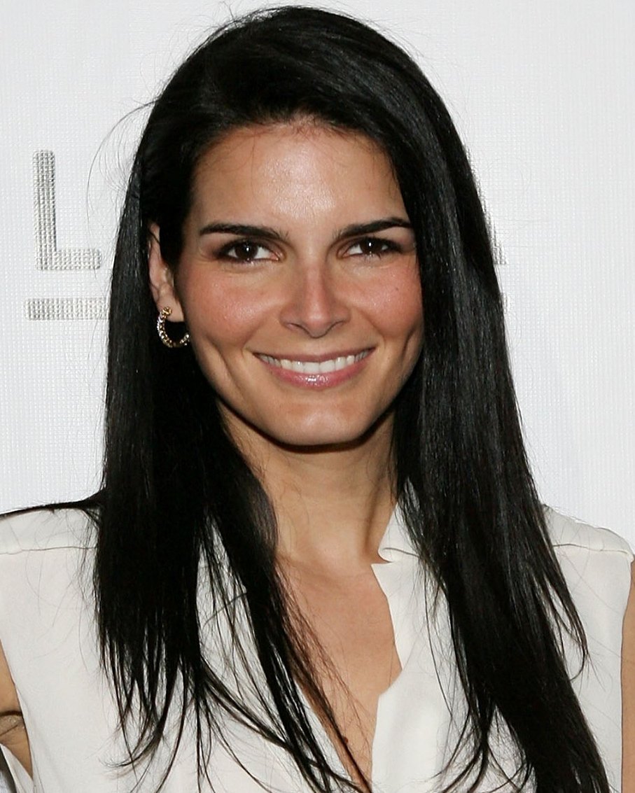 >Angie Harmon