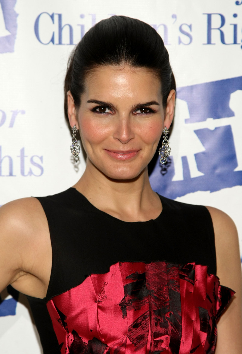 >Angie Harmon