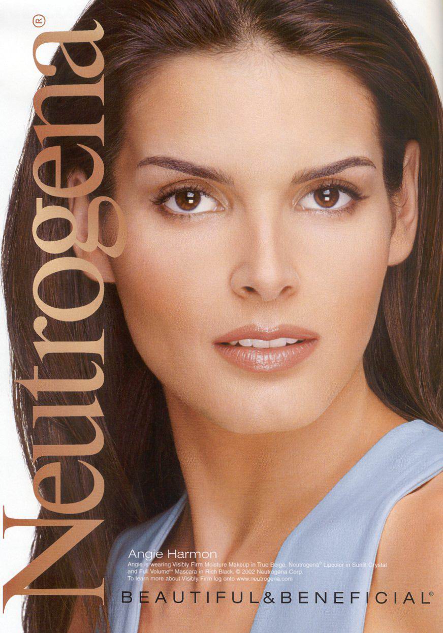 >Angie Harmon