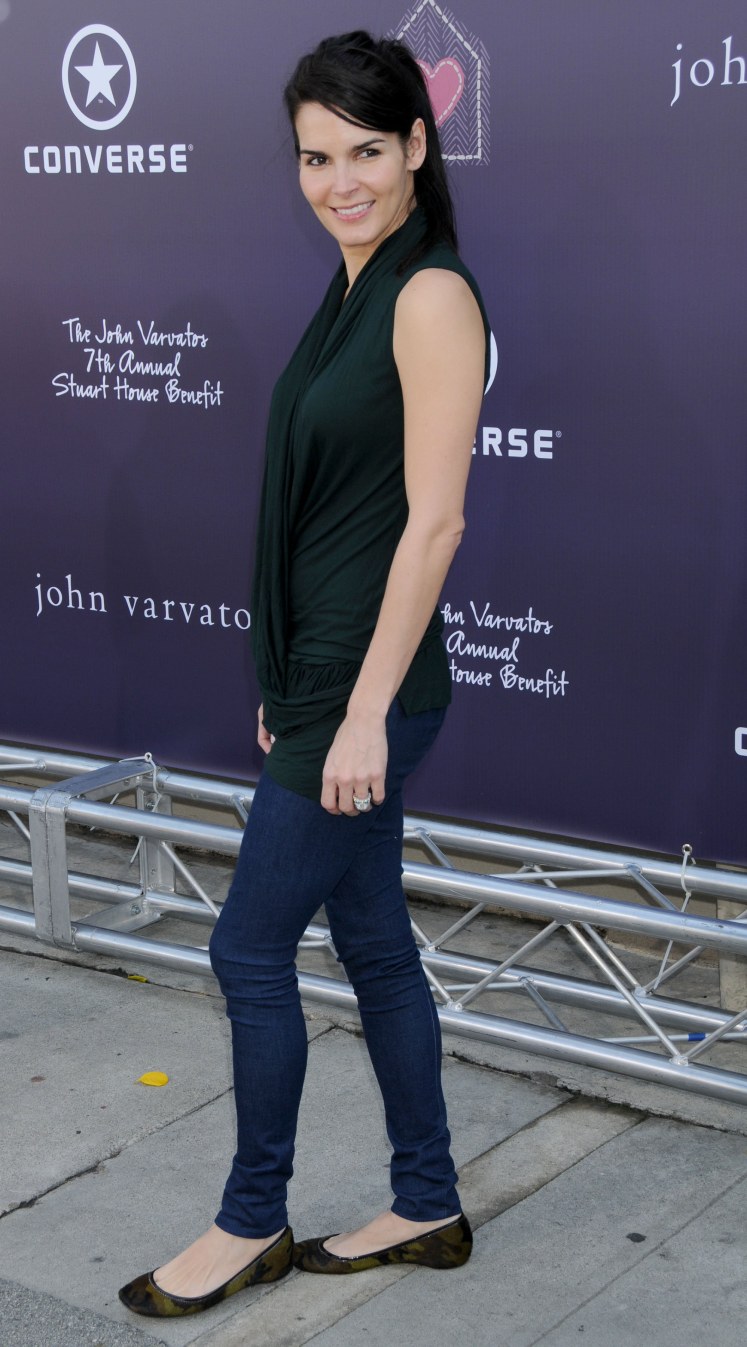 >Angie Harmon