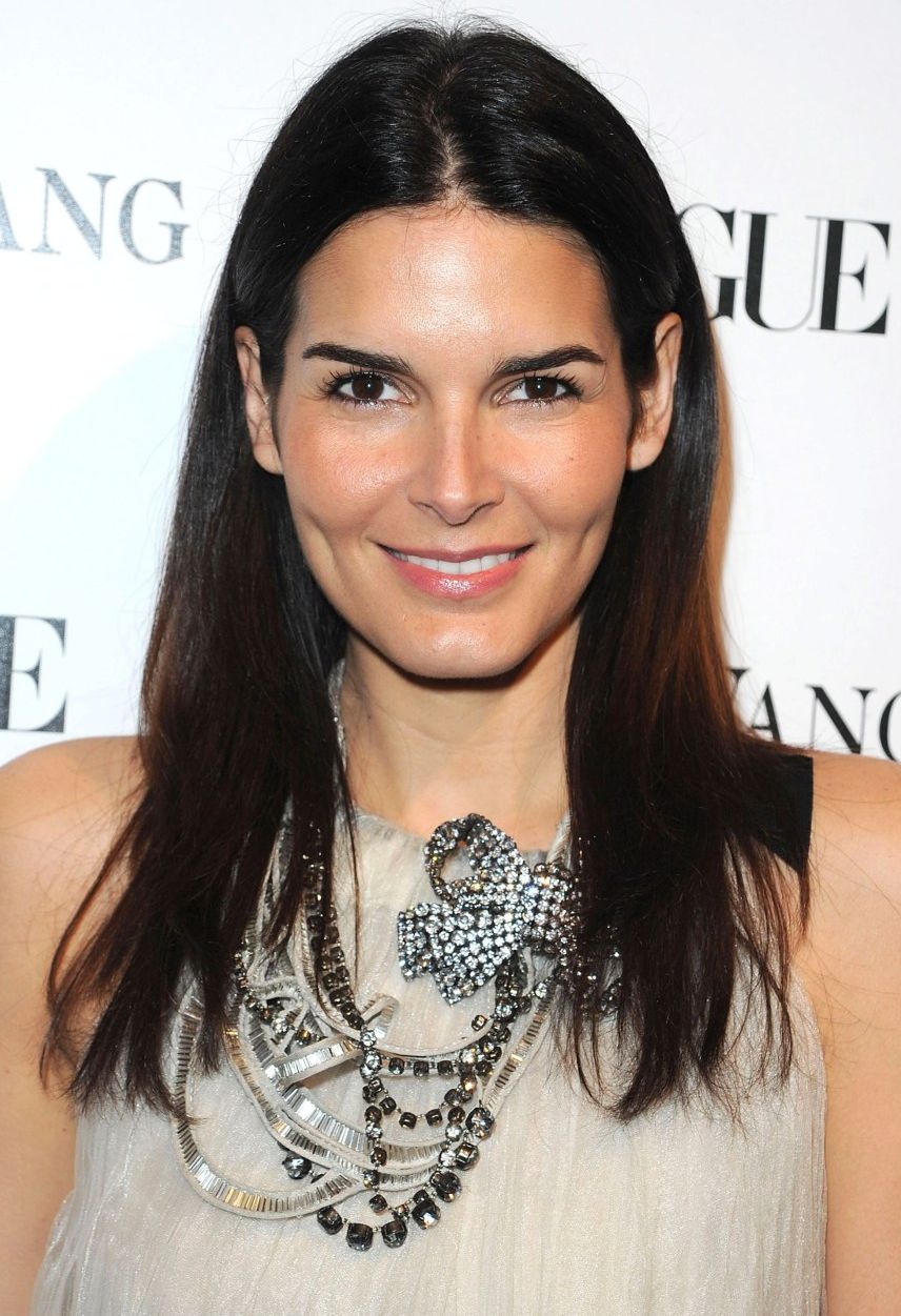 >Angie Harmon