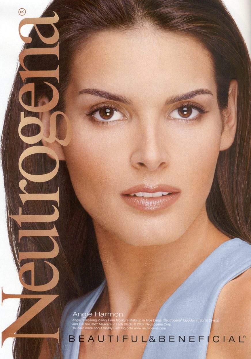 >Angie Harmon