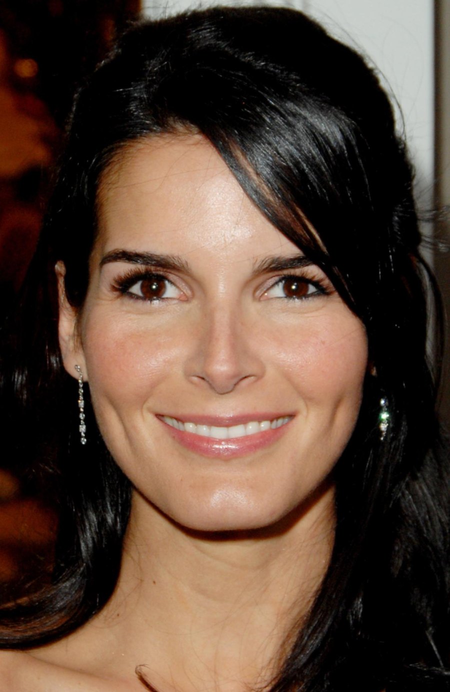 >Angie Harmon