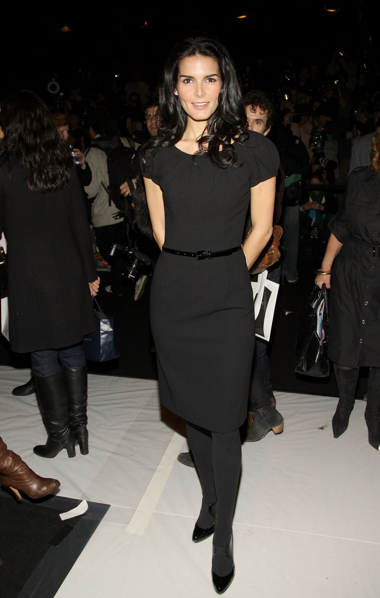 >Angie Harmon