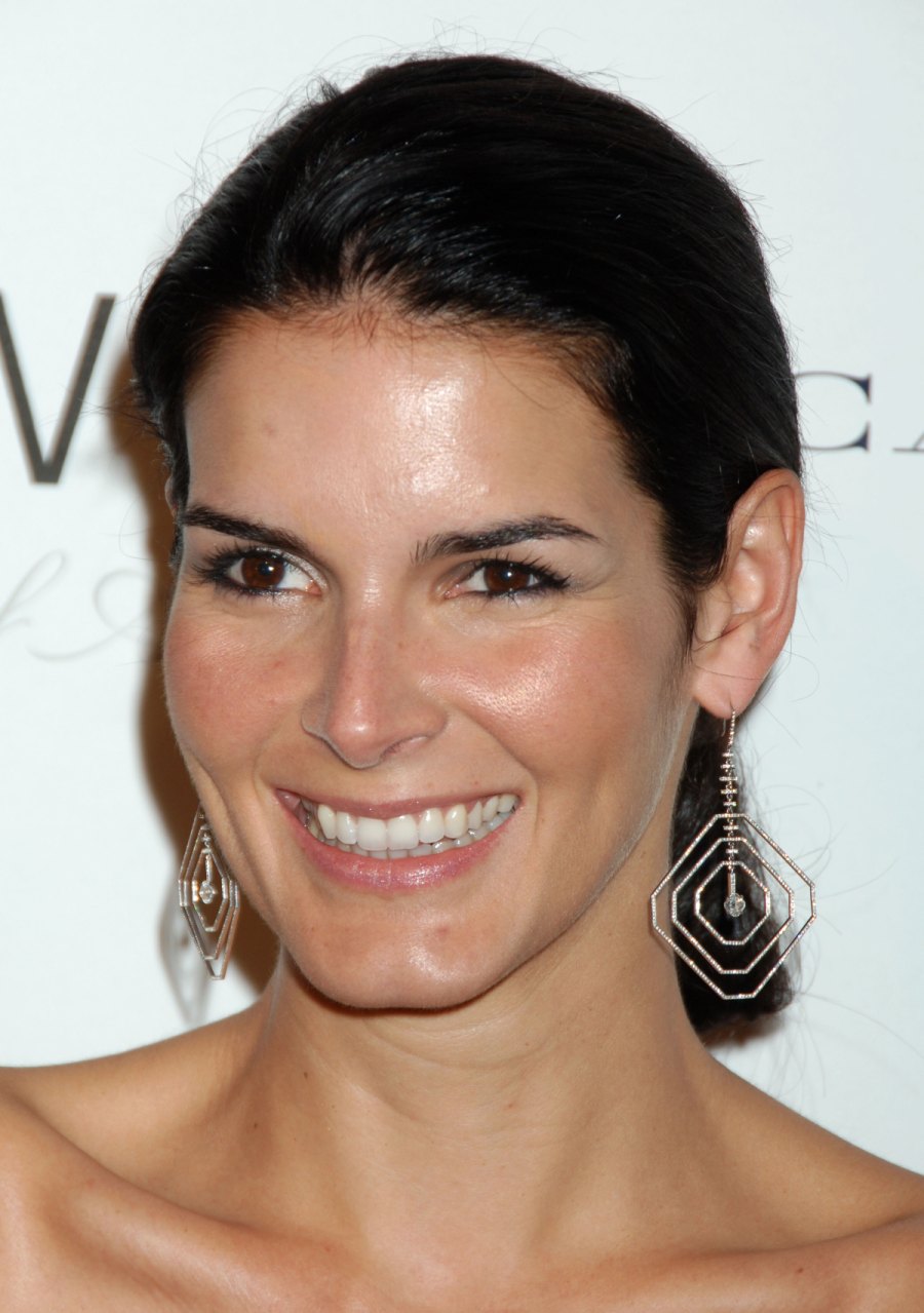 >Angie Harmon