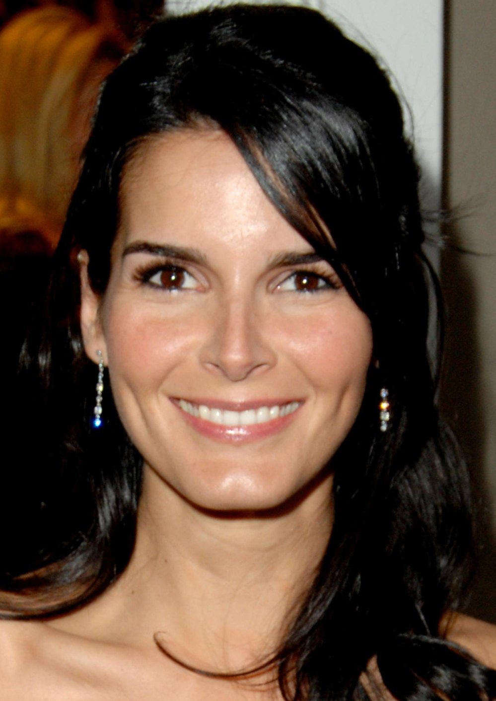 >Angie Harmon
