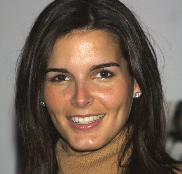 >Angie Harmon