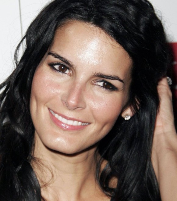 >Angie Harmon