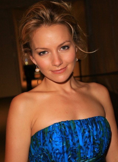>Becki Newton