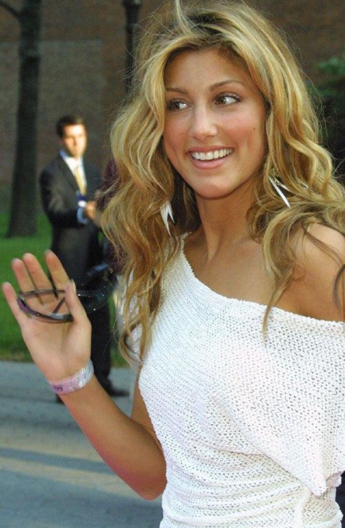 >Jennifer Esposito