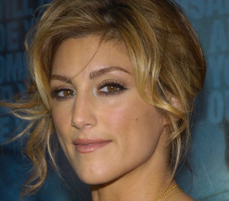 >Jennifer Esposito