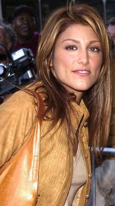 >Jennifer Esposito