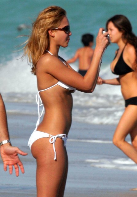 >Jessica Alba