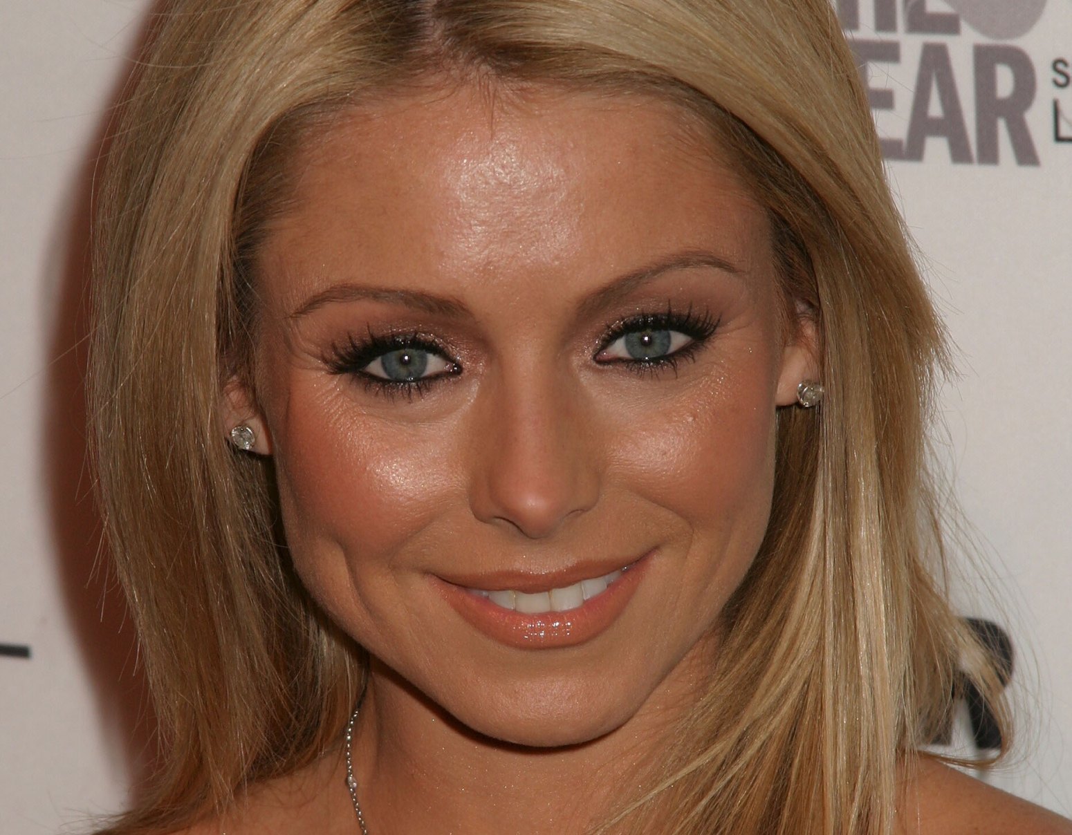 >Kelly Ripa